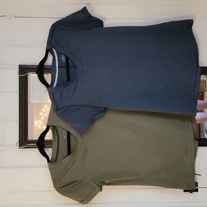 2x North Face Women's Athletic Shirts